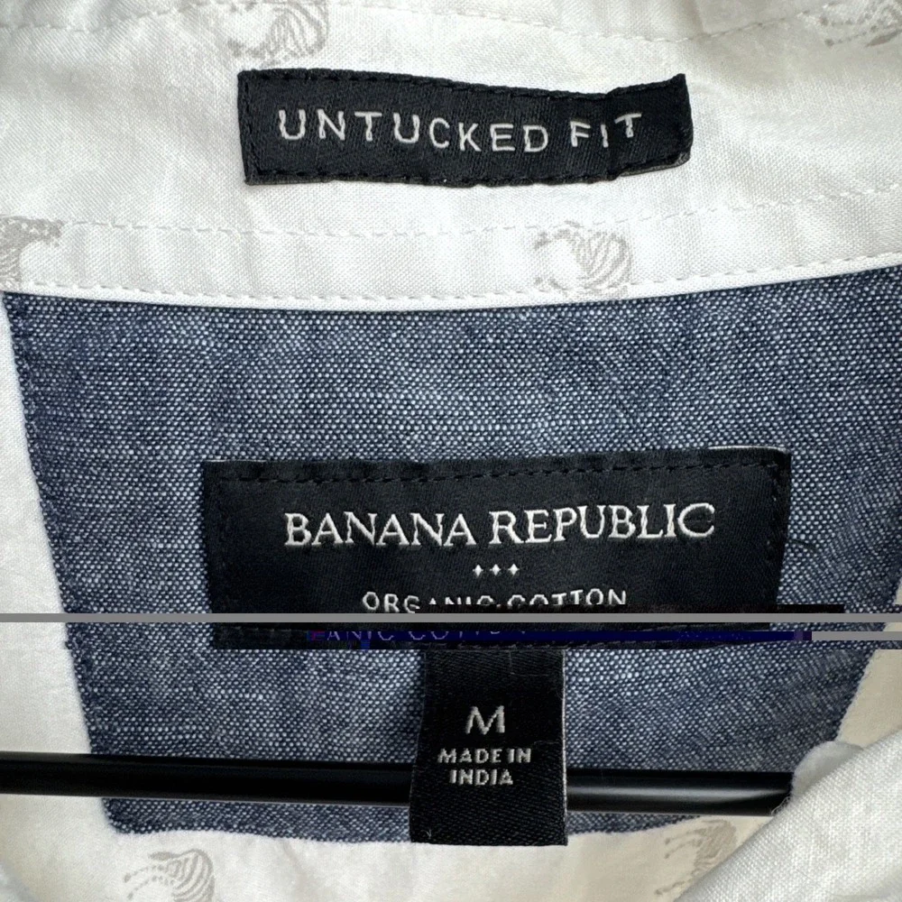 Banana Republic Untucked Fit Shirt M White Zebra Print‎ Button Up Animals Mens